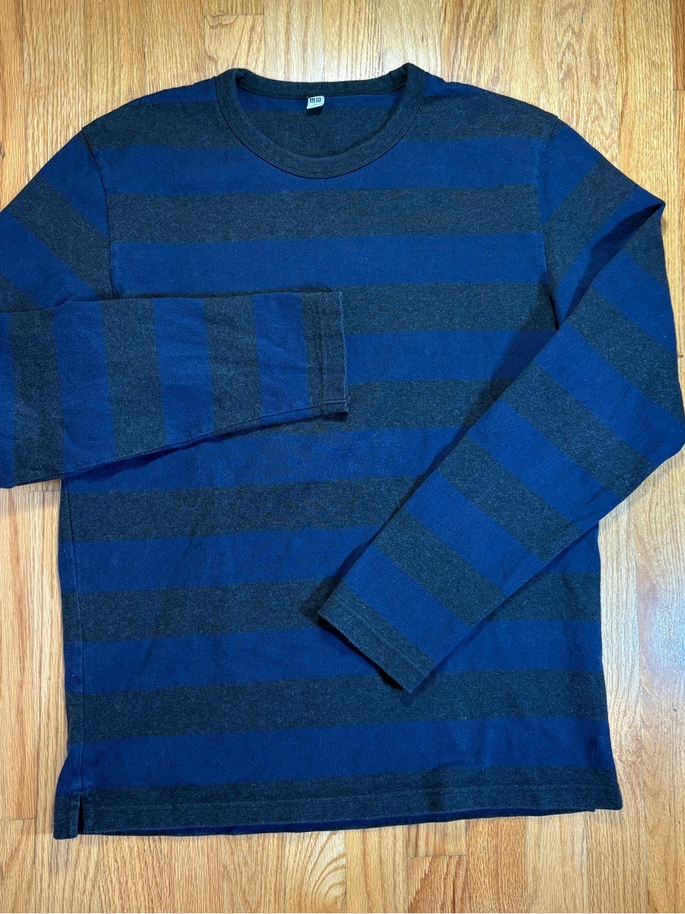 Uniqlo Blue & Black Striped Long Sleeve Shirt - Men’s Large